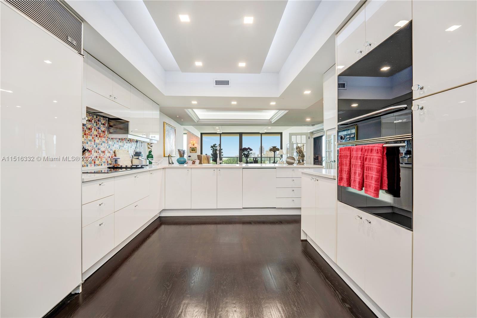 1455 Ocean Dr 904, Miami Beach, FL 33139, 1 Bedroom Bedrooms, ,2 BathroomsBathrooms,Residential,For Sale,Ocean Dr,A11516332