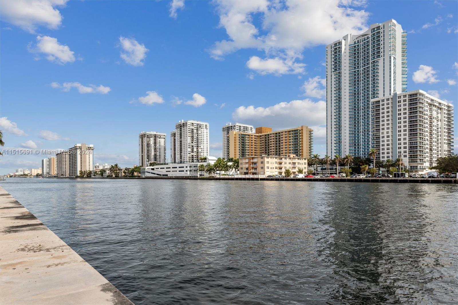 1000 Parkview Dr 423, Hallandale Beach, Florida 33009, 1 Bedroom Bedrooms, ,1 BathroomBathrooms,Residential,For Sale,1000 Parkview Dr 423,A11515691