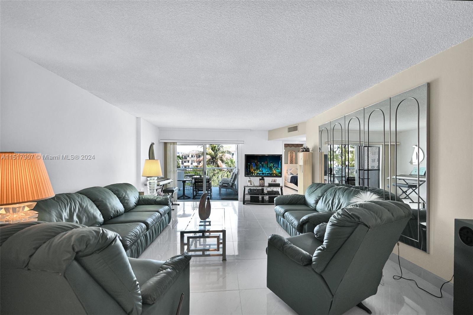 17800 Atlantic Blvd, Sunny Isles Beach, FL, 33160 United States, 2 Bedrooms Bedrooms, ,2 BathroomsBathrooms,Residential,For Sale,Atlantic Blvd,A11517907