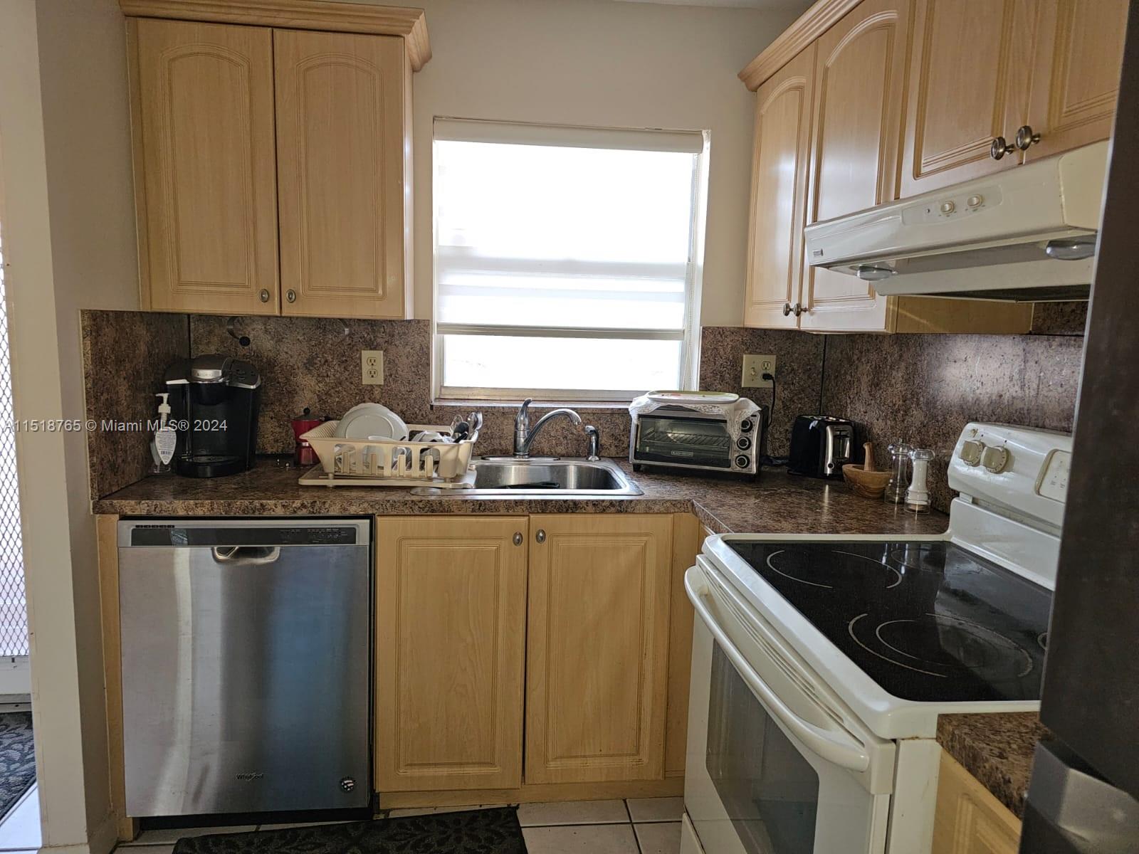 9460 Sunrise Lakes Blvd 202, Sunrise, Florida 33322, 2 Bedrooms Bedrooms, ,2 BathroomsBathrooms,Residential,For Sale,9460 Sunrise Lakes Blvd 202,A11518765