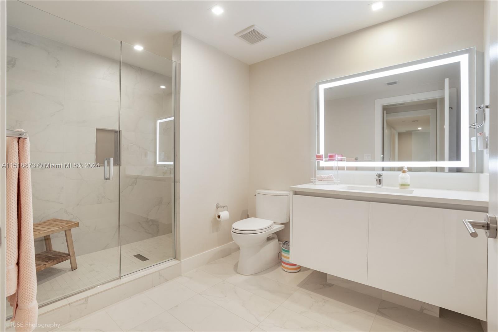 730 N Ocean Blvd 402, Pompano Beach, Florida 33062, 3 Bedrooms Bedrooms, 6 Rooms Rooms,3 BathroomsBathrooms,Residential,For Sale,730 N Ocean Blvd 402,A11518873