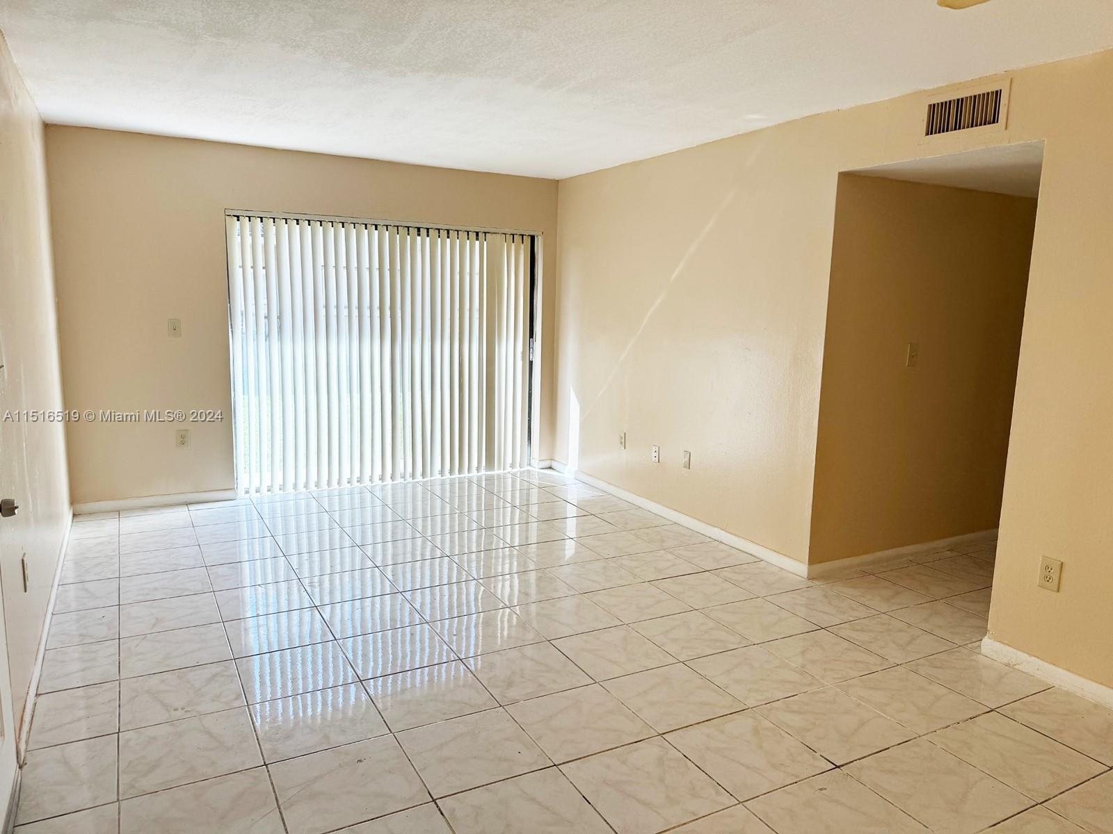 7429 SW 152nd Ave 13-106, Miami, Florida 33193, 2 Bedrooms Bedrooms, ,1 BathroomBathrooms,Residentiallease,For Rent,7429 SW 152nd Ave 13-106,A11516519