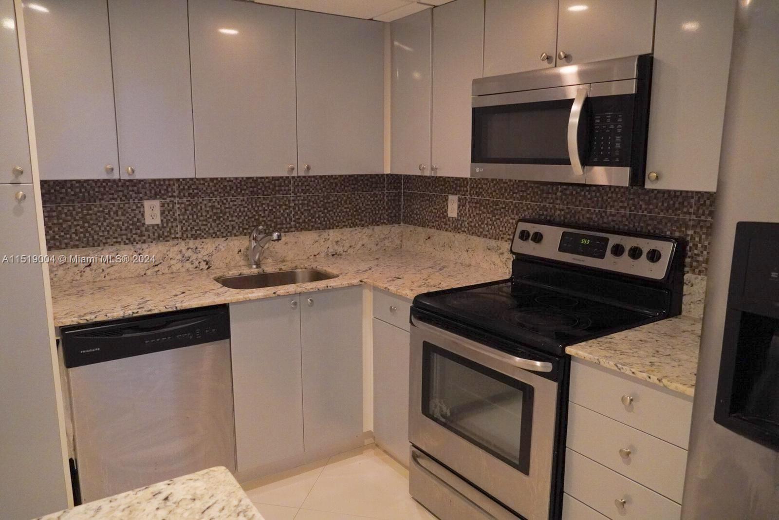 5838 Collins Ave 3D, Miami Beach, Florida 33140, 1 Bedroom Bedrooms, ,1 BathroomBathrooms,Residential,For Sale,5838 Collins Ave 3D,A11519004