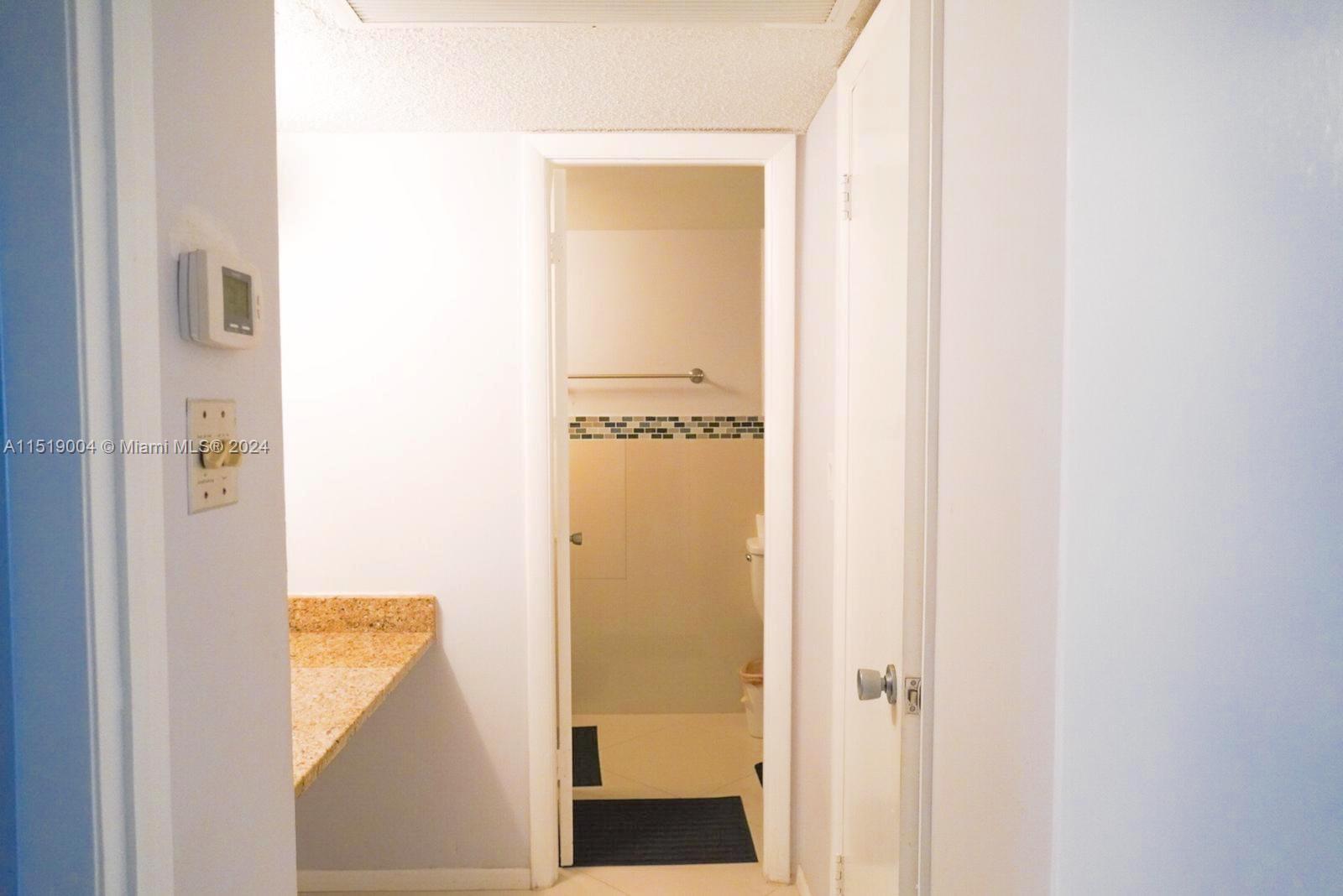 5838 Collins Ave 3D, Miami Beach, Florida 33140, 1 Bedroom Bedrooms, ,1 BathroomBathrooms,Residential,For Sale,5838 Collins Ave 3D,A11519004