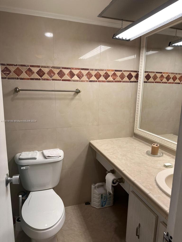 301 174th St, Sunny Isles Beach, FL, 33160 United States, 2 Bedrooms Bedrooms, ,2 BathroomsBathrooms,Residential,For Sale,174th St,A11519150