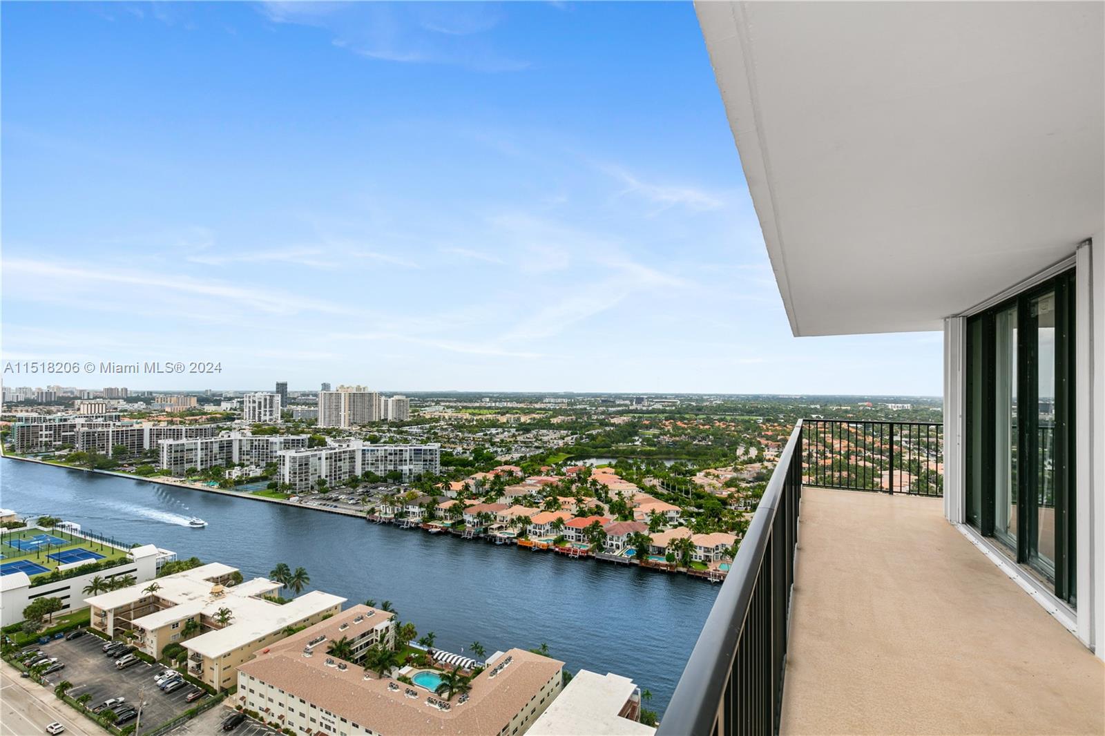 2101 S Ocean Dr 2807, Hollywood, Florida 33019, 2 Bedrooms Bedrooms, ,2 BathroomsBathrooms,Residential,For Sale,2101 S Ocean Dr 2807,A11518206