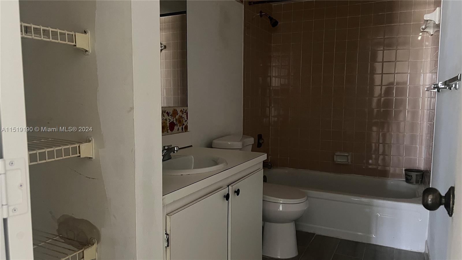 5530 NW 44th St 108C, Lauderhill, Florida 33319, 1 Bedroom Bedrooms, ,1 BathroomBathrooms,Residential,For Sale,5530 NW 44th St 108C,A11519190