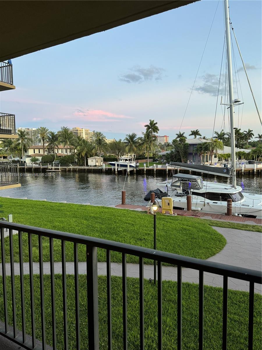 Hallandale Beach, Florida 33009, 1 Bedroom Bedrooms, ,1 BathroomBathrooms,Residentiallease,For Rent,A11519198