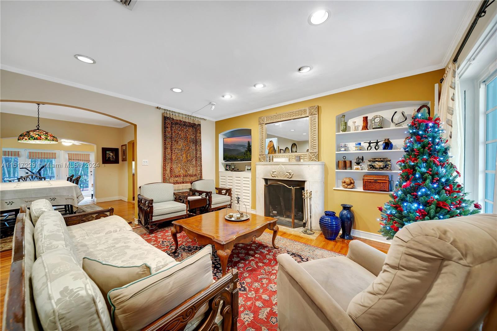 612 Sevilla Ave, Coral Gables, Florida 33134, 2 Bedrooms Bedrooms, ,2 BathroomsBathrooms,Residential,For Sale,612 Sevilla Ave,A11517226