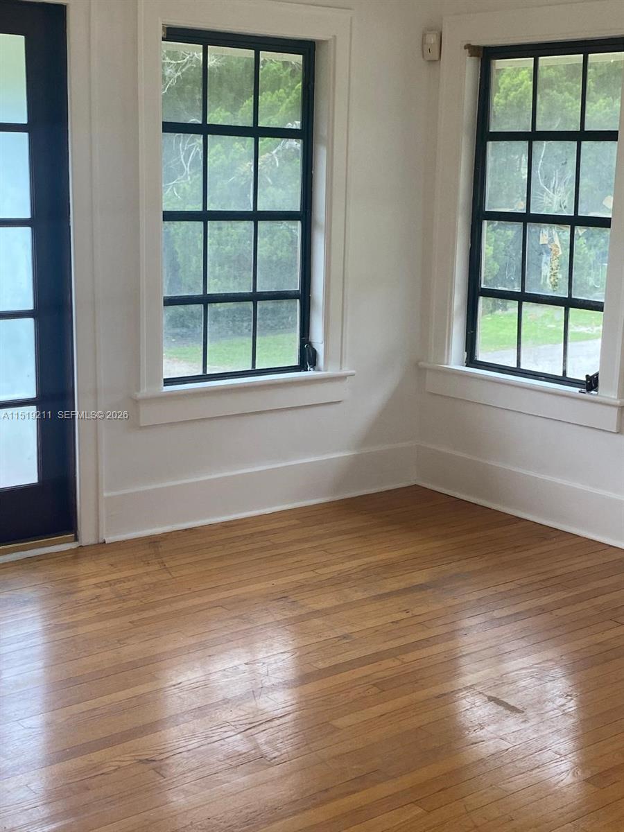 8900 NE 1st Ave 1, El Portal, Florida 33138, 4 Bedrooms Bedrooms, ,2 BathroomsBathrooms,Residentiallease,For Rent,8900 NE 1st Ave 1,A11519211