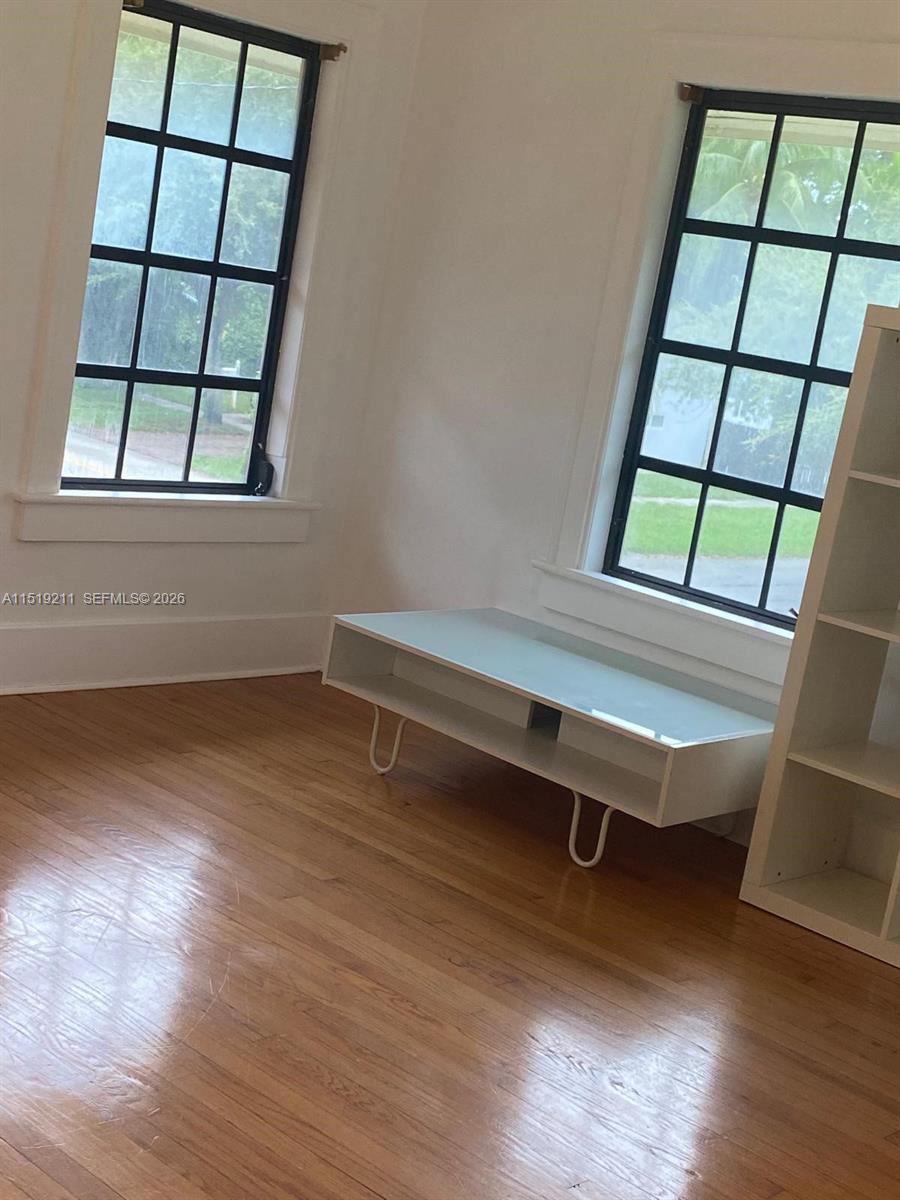 8900 NE 1st Ave 1, El Portal, Florida 33138, 4 Bedrooms Bedrooms, ,2 BathroomsBathrooms,Residentiallease,For Rent,8900 NE 1st Ave 1,A11519211