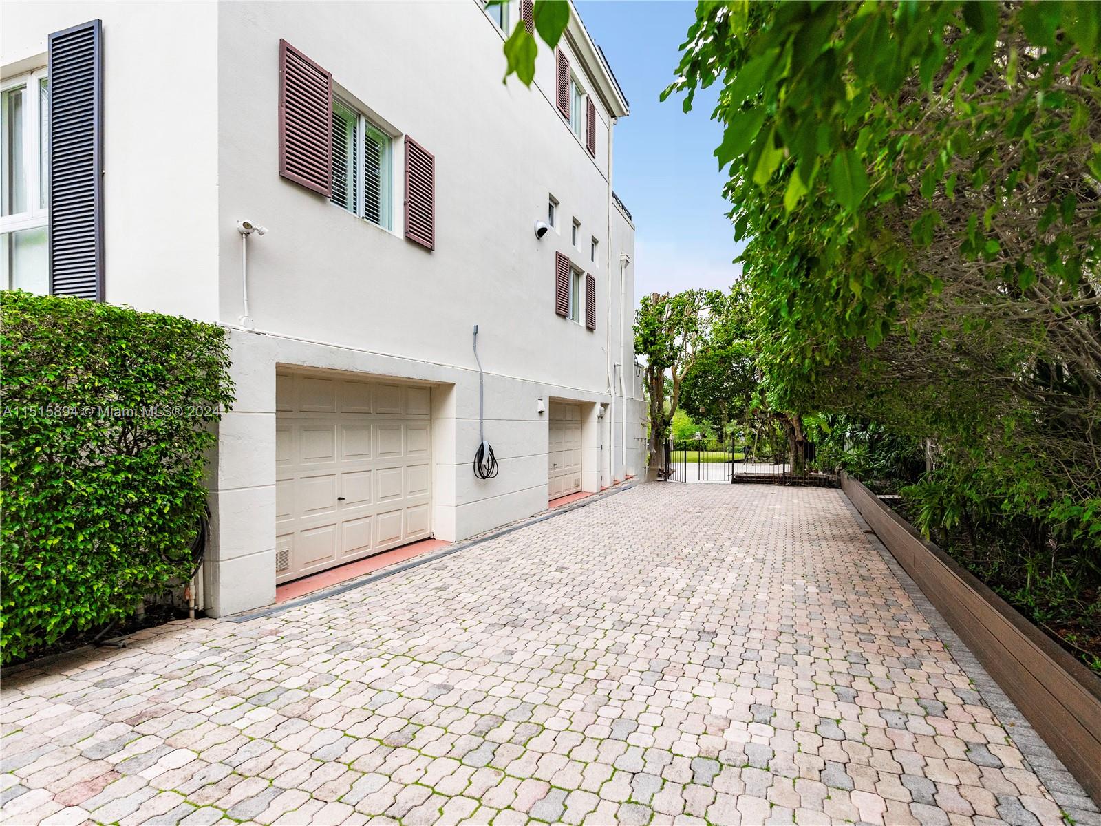 285 Costanera Rd, Coral Gables, FL, 33143 United States, 6 Bedrooms Bedrooms, ,6 BathroomsBathrooms,Residential,For Sale,Costanera Rd,A11515894