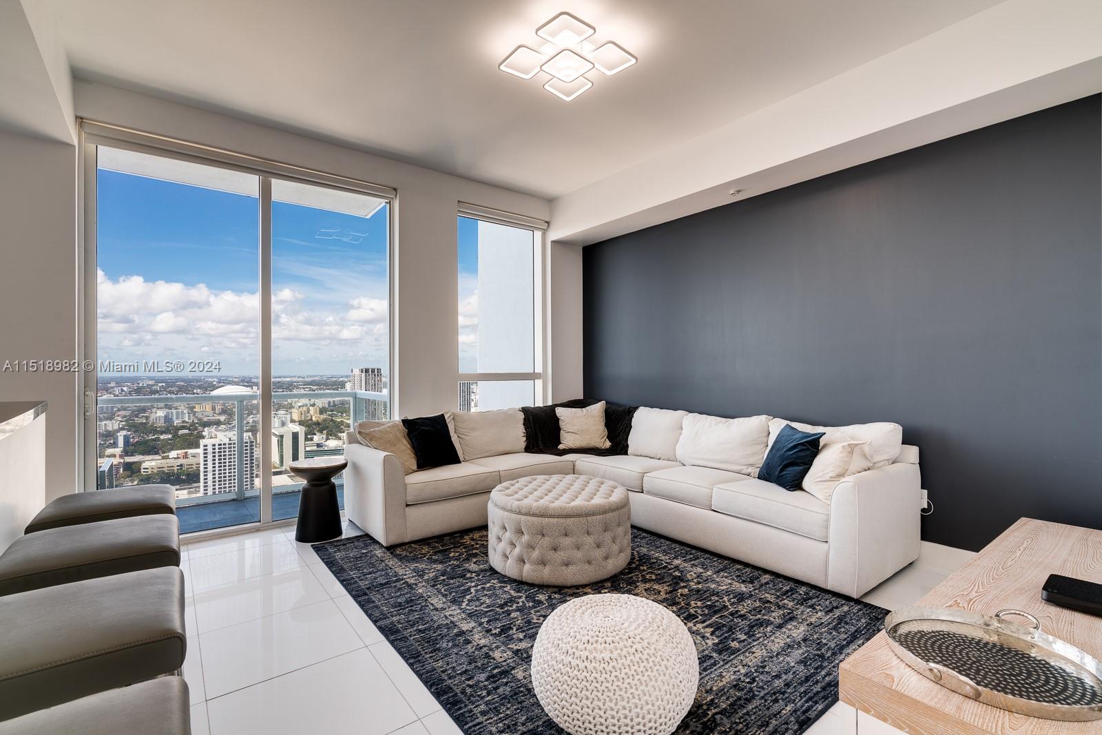 253 NE 2nd St PH4904, Miami, Florida 33132, 3 Bedrooms Bedrooms, ,5 BathroomsBathrooms,Residentiallease,For Rent,253 NE 2nd St PH4904,A11518982