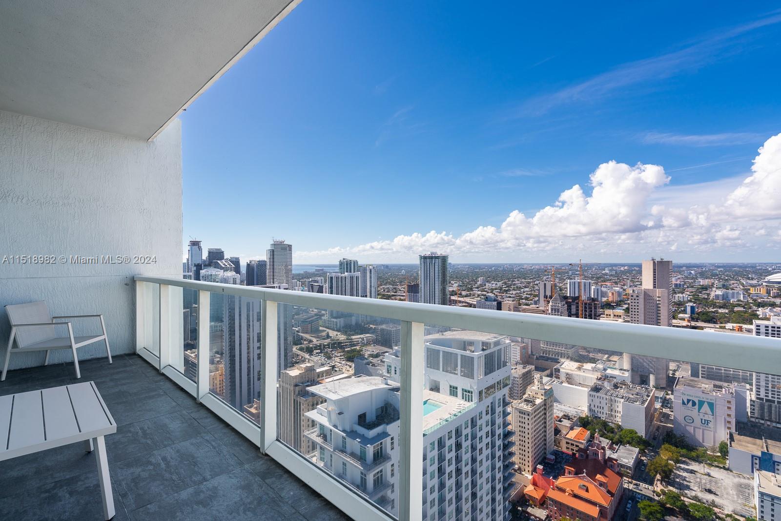 253 NE 2nd St PH4904, Miami, Florida 33132, 3 Bedrooms Bedrooms, ,5 BathroomsBathrooms,Residentiallease,For Rent,253 NE 2nd St PH4904,A11518982