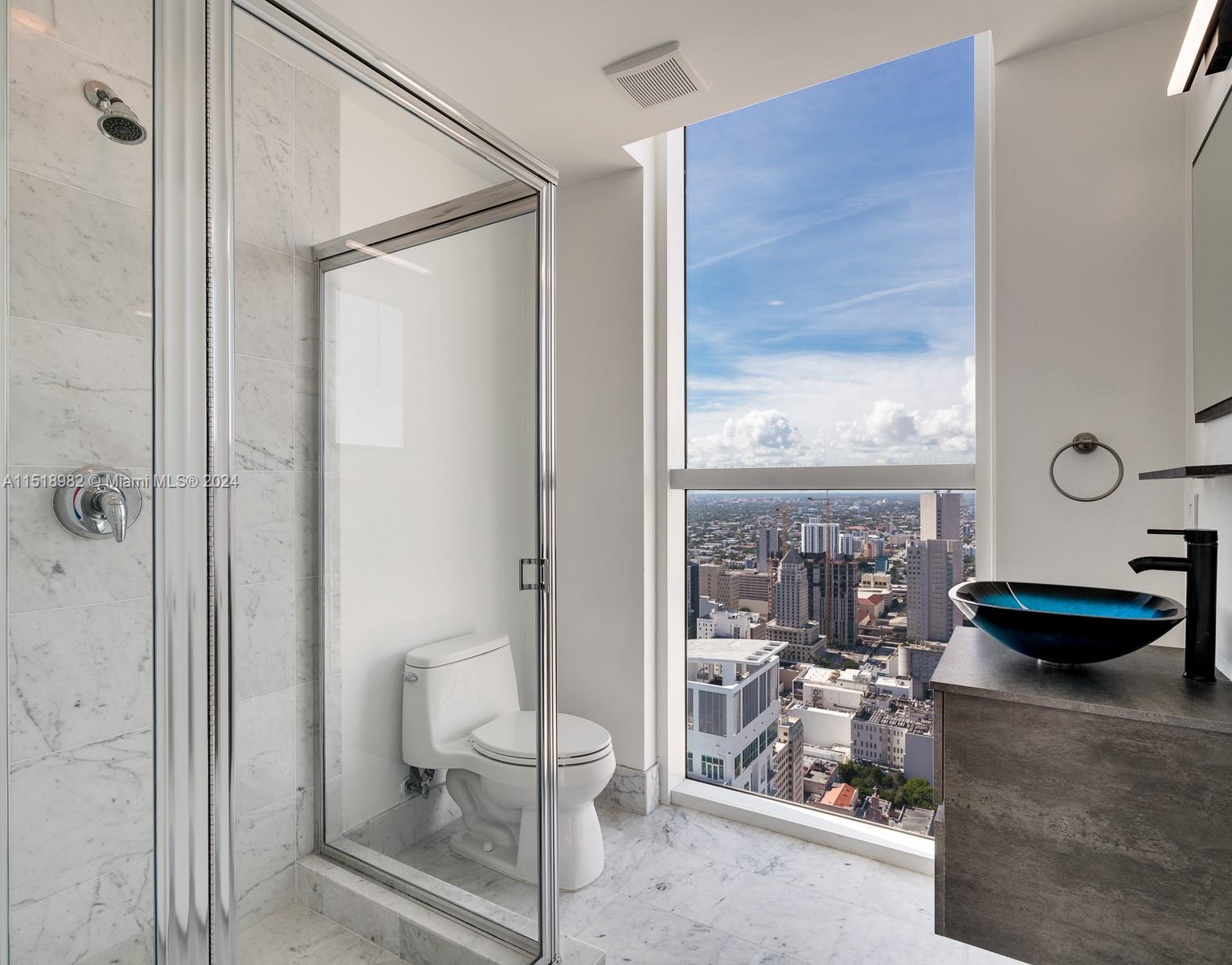 3rd floor bath in loft