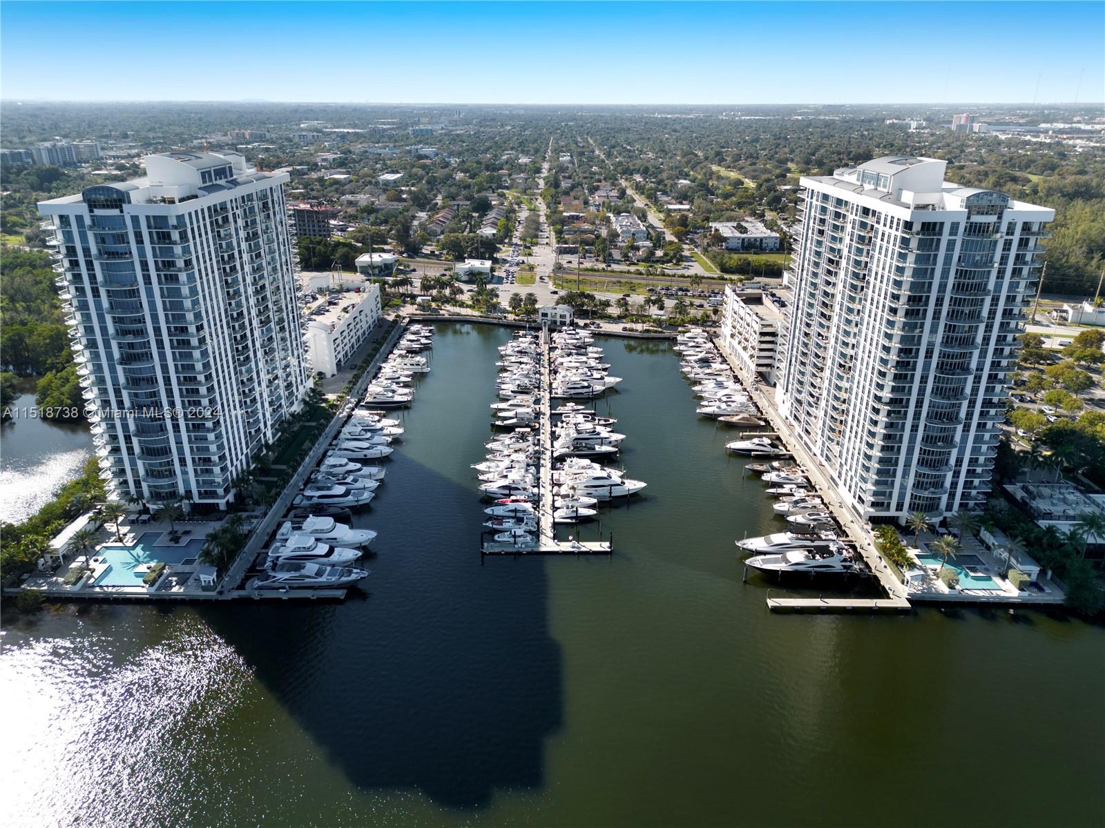 Apartamento à Venda em North Miami Beach, FL