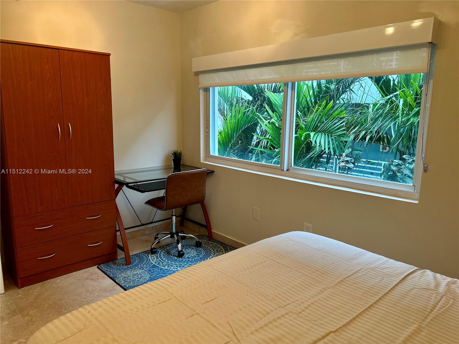 7824 Collins Ave 402, Miami Beach, Florida 33141, 2 Bedrooms Bedrooms, ,2 BathroomsBathrooms,Residentiallease,For Rent,7824 Collins Ave 402,A11512242