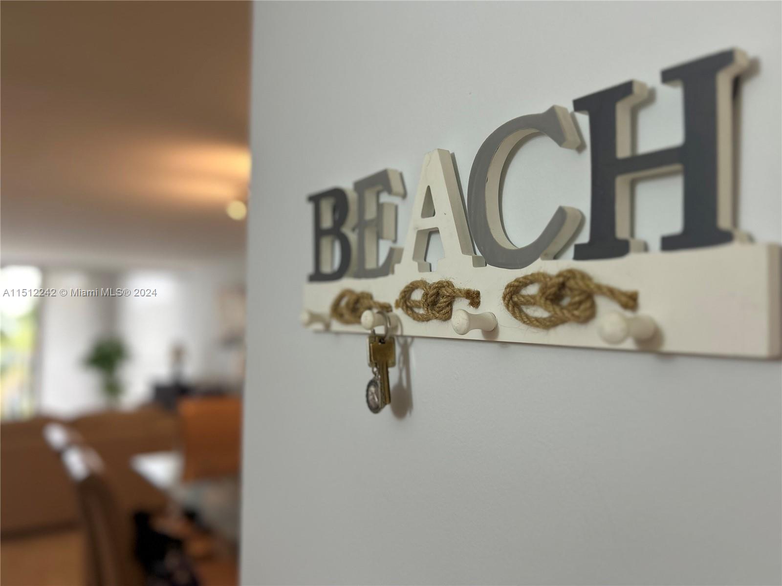 7824 Collins Ave 402, Miami Beach, Florida 33141, 2 Bedrooms Bedrooms, ,2 BathroomsBathrooms,Residentiallease,For Rent,7824 Collins Ave 402,A11512242