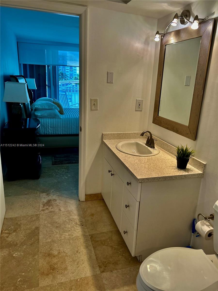 7824 Collins Ave 402, Miami Beach, Florida 33141, 2 Bedrooms Bedrooms, ,2 BathroomsBathrooms,Residentiallease,For Rent,7824 Collins Ave 402,A11512242