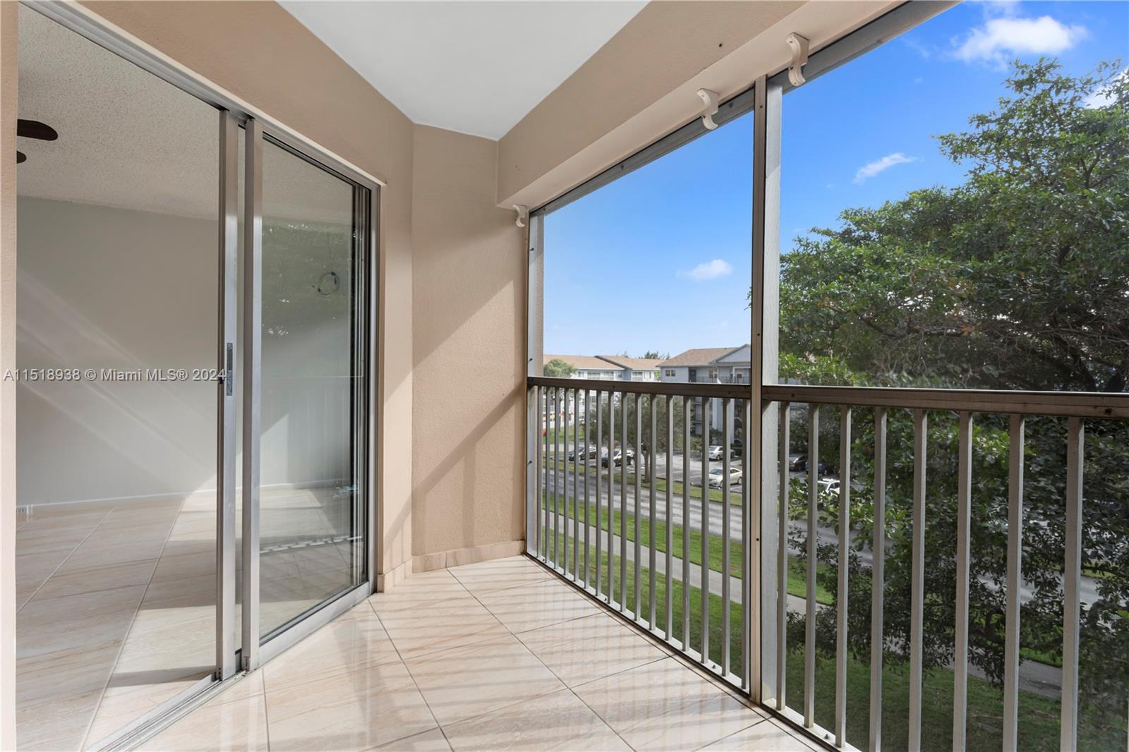 12600 5th Ct, Pembroke Pines, FL, 33027 United States, 1 Bedroom Bedrooms, ,1 BathroomBathrooms,Residential,For Sale,5th Ct,A11518938