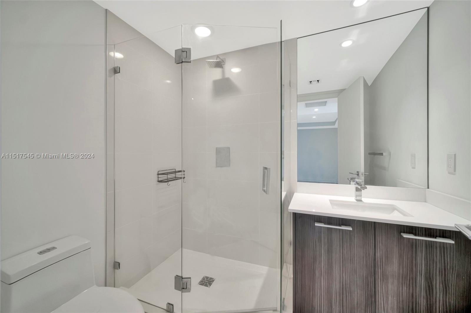 Second Full Bathroom