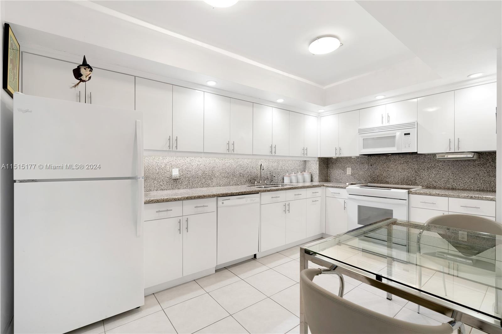 5825 Collins Ave 12K, Miami Beach, Florida 33140, 2 Bedrooms Bedrooms, ,2 BathroomsBathrooms,Residential,For Sale,5825 Collins Ave 12K,A11515177