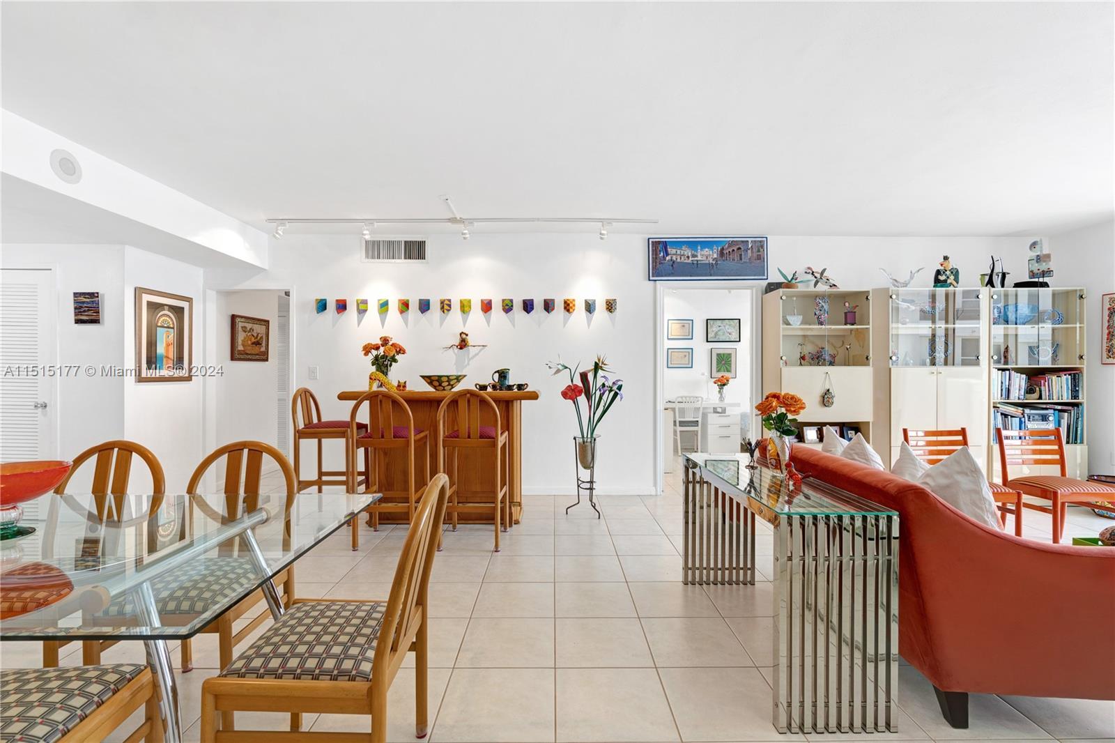 5825 Collins Ave 12K, Miami Beach, Florida 33140, 2 Bedrooms Bedrooms, ,2 BathroomsBathrooms,Residential,For Sale,5825 Collins Ave 12K,A11515177