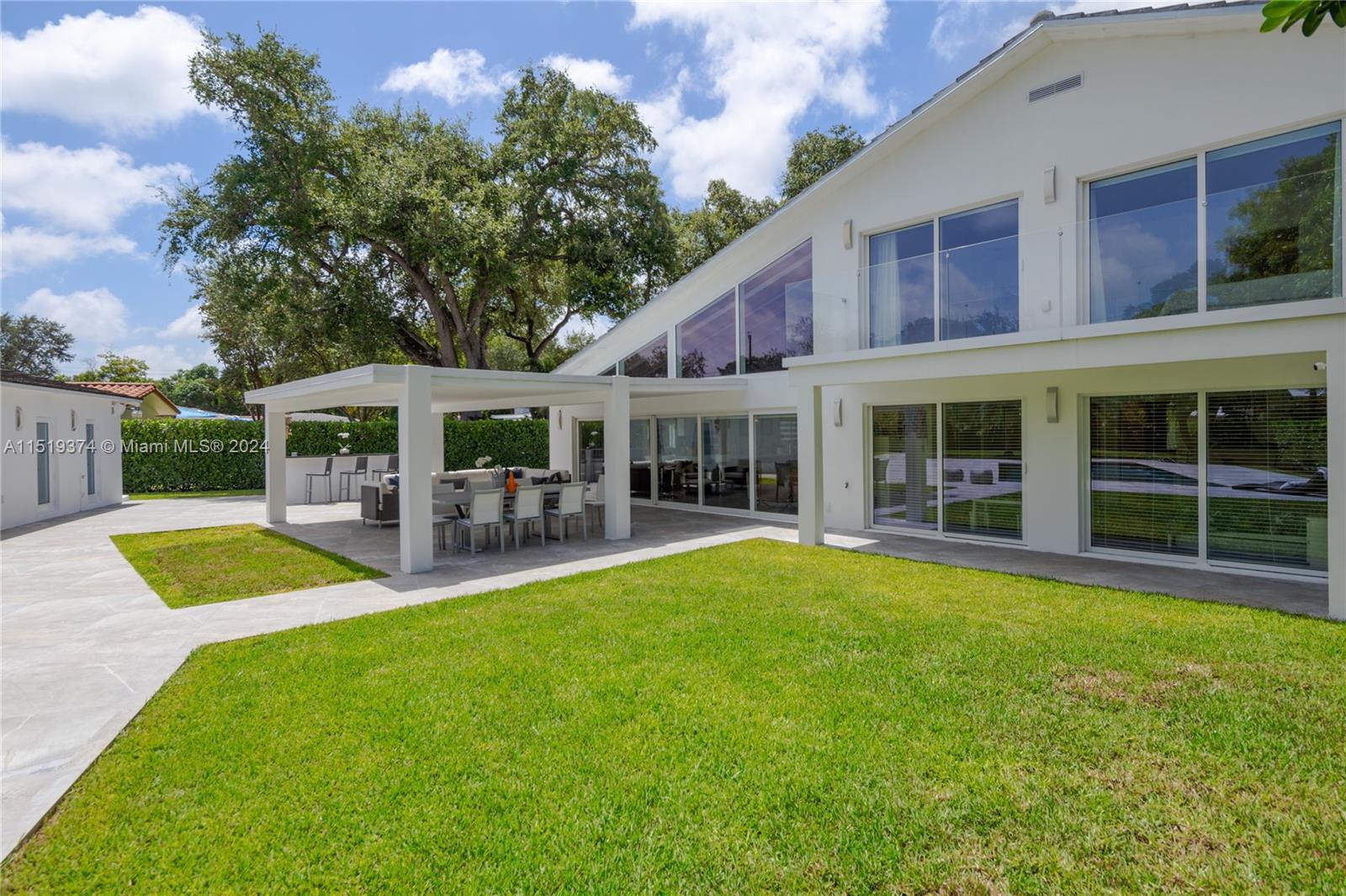 1070 93rd St, Miami Shores, FL, 33138 United States, 5 Bedrooms Bedrooms, ,5 BathroomsBathrooms,Residential,For Sale,93rd St,A11519374