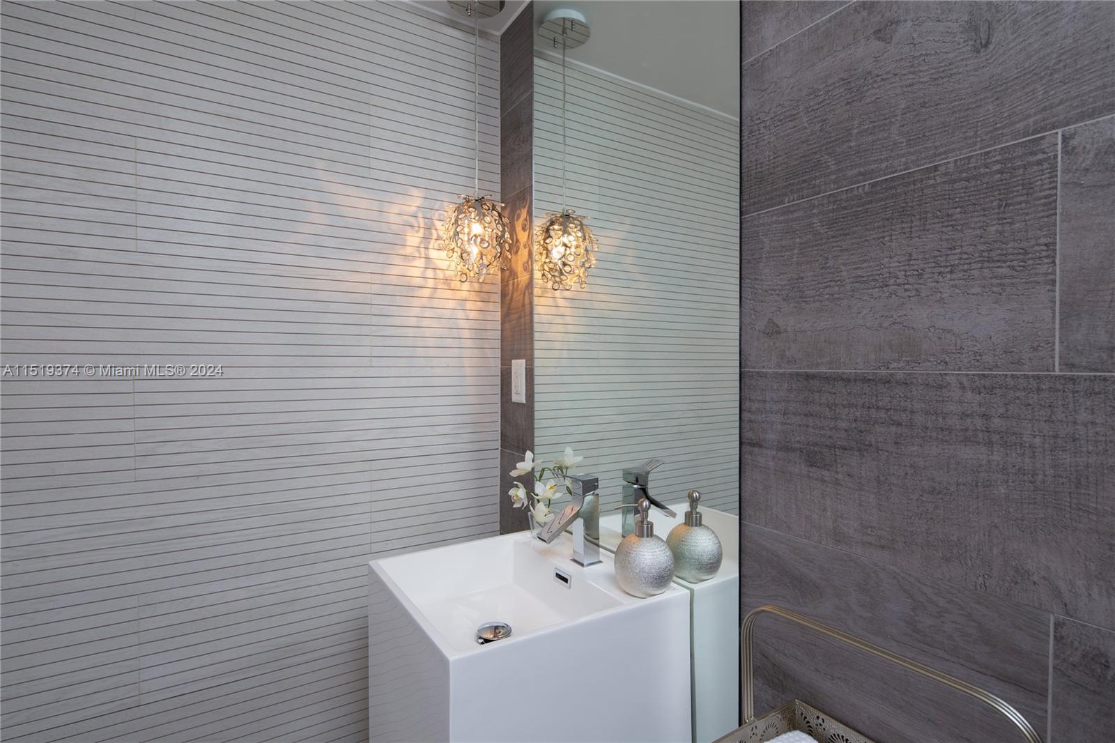 1070 93rd St, Miami Shores, FL, 33138 United States, 5 Bedrooms Bedrooms, ,5 BathroomsBathrooms,Residential,For Sale,93rd St,A11519374