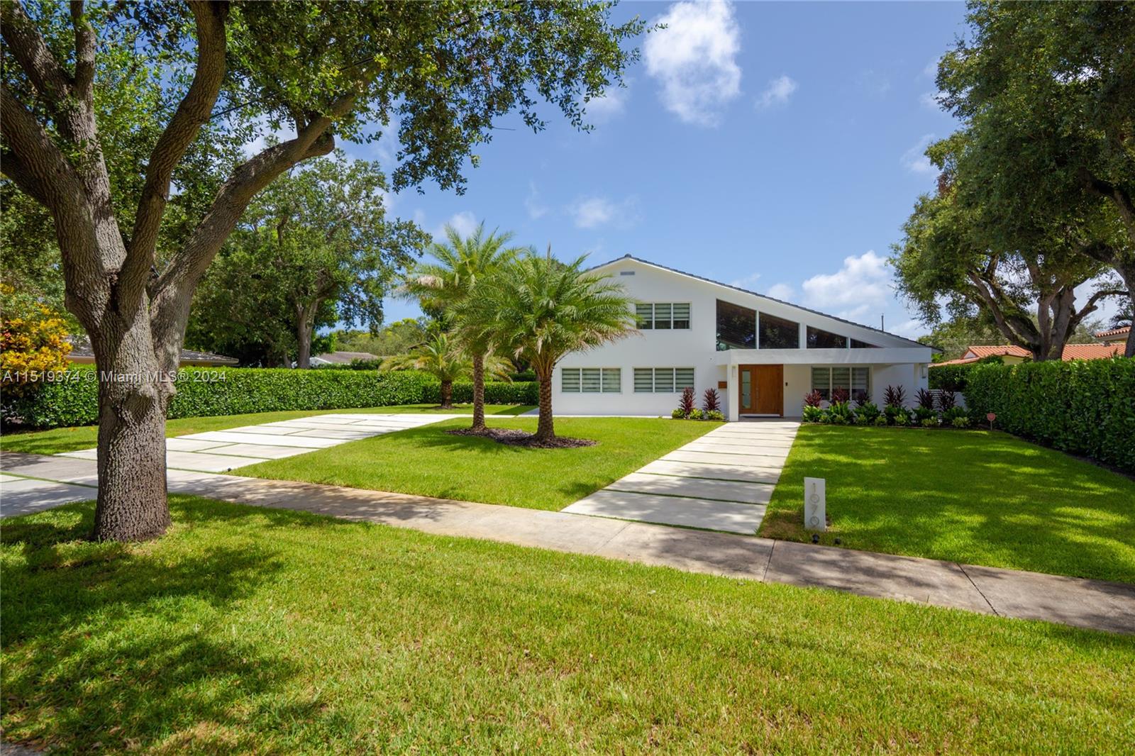 1070 93rd St, Miami Shores, FL, 33138 United States, 5 Bedrooms Bedrooms, ,5 BathroomsBathrooms,Residential,For Sale,93rd St,A11519374