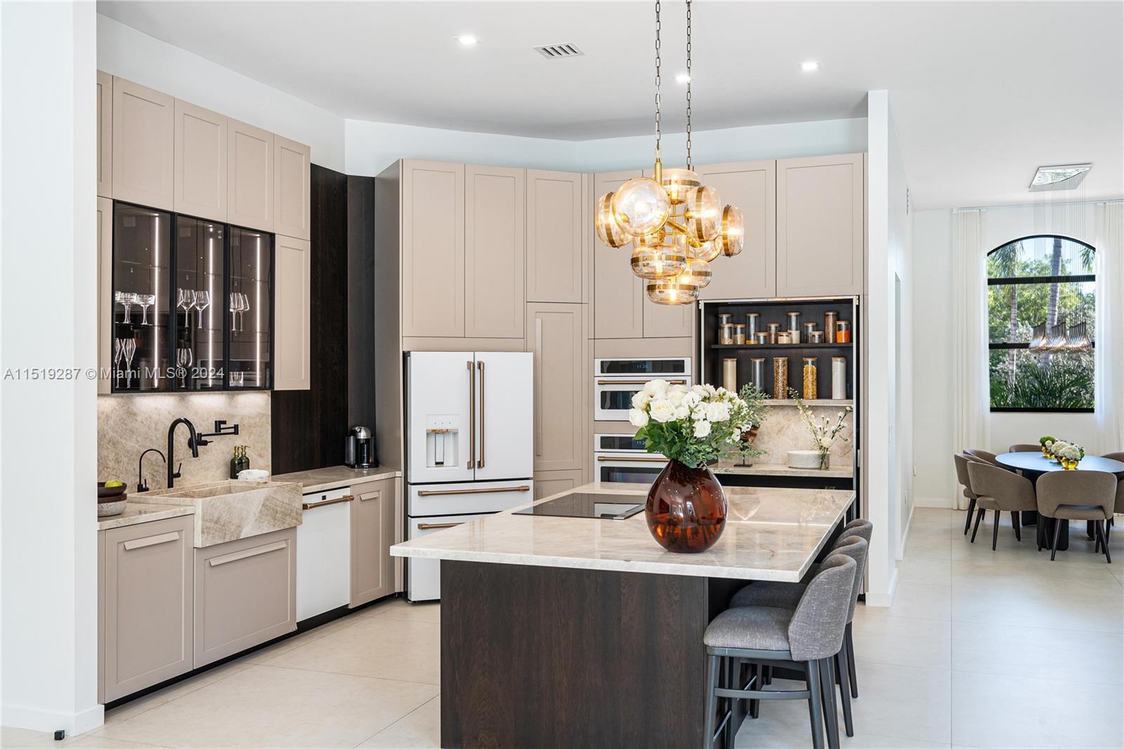 5731 185th Way, Southwest Ranches, FL, 33332 United States, 4 Bedrooms Bedrooms, ,4 BathroomsBathrooms,Residential,For Sale,185th Way,A11519287