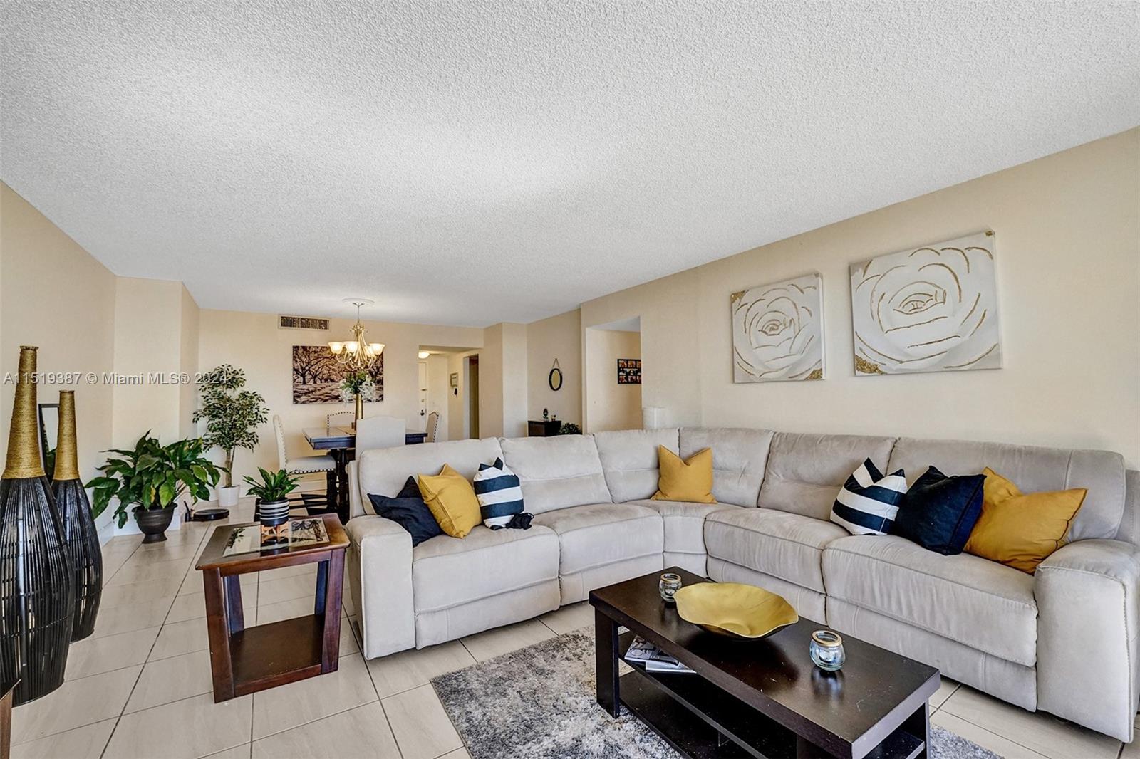 2500 Parkview Dr 1716, Hallandale Beach, Florida 33009, 2 Bedrooms Bedrooms, ,2 BathroomsBathrooms,Residential,For Sale,2500 Parkview Dr 1716,A11519387