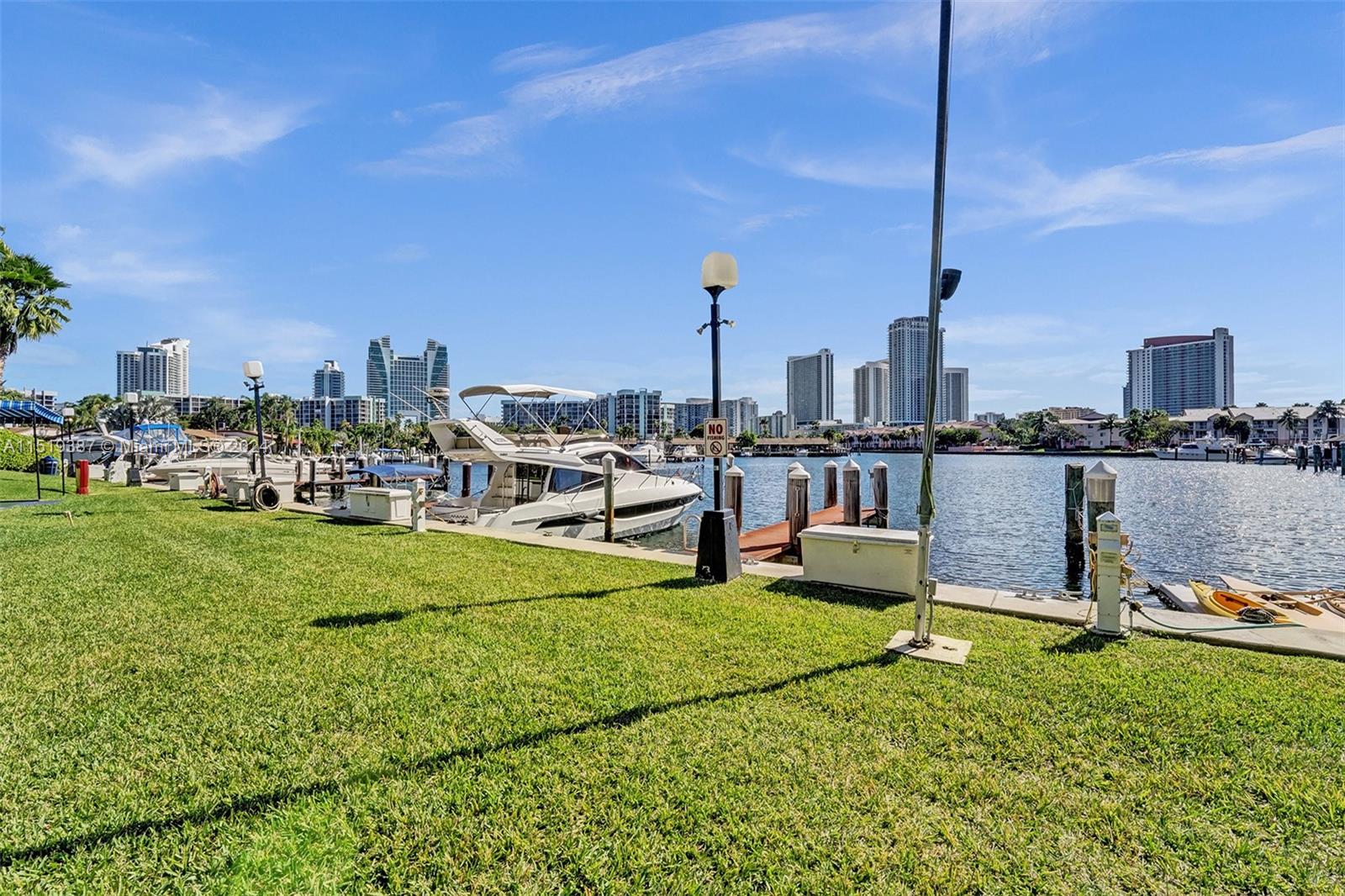 2500 Parkview Dr 1716, Hallandale Beach, Florida 33009, 2 Bedrooms Bedrooms, ,2 BathroomsBathrooms,Residential,For Sale,2500 Parkview Dr 1716,A11519387