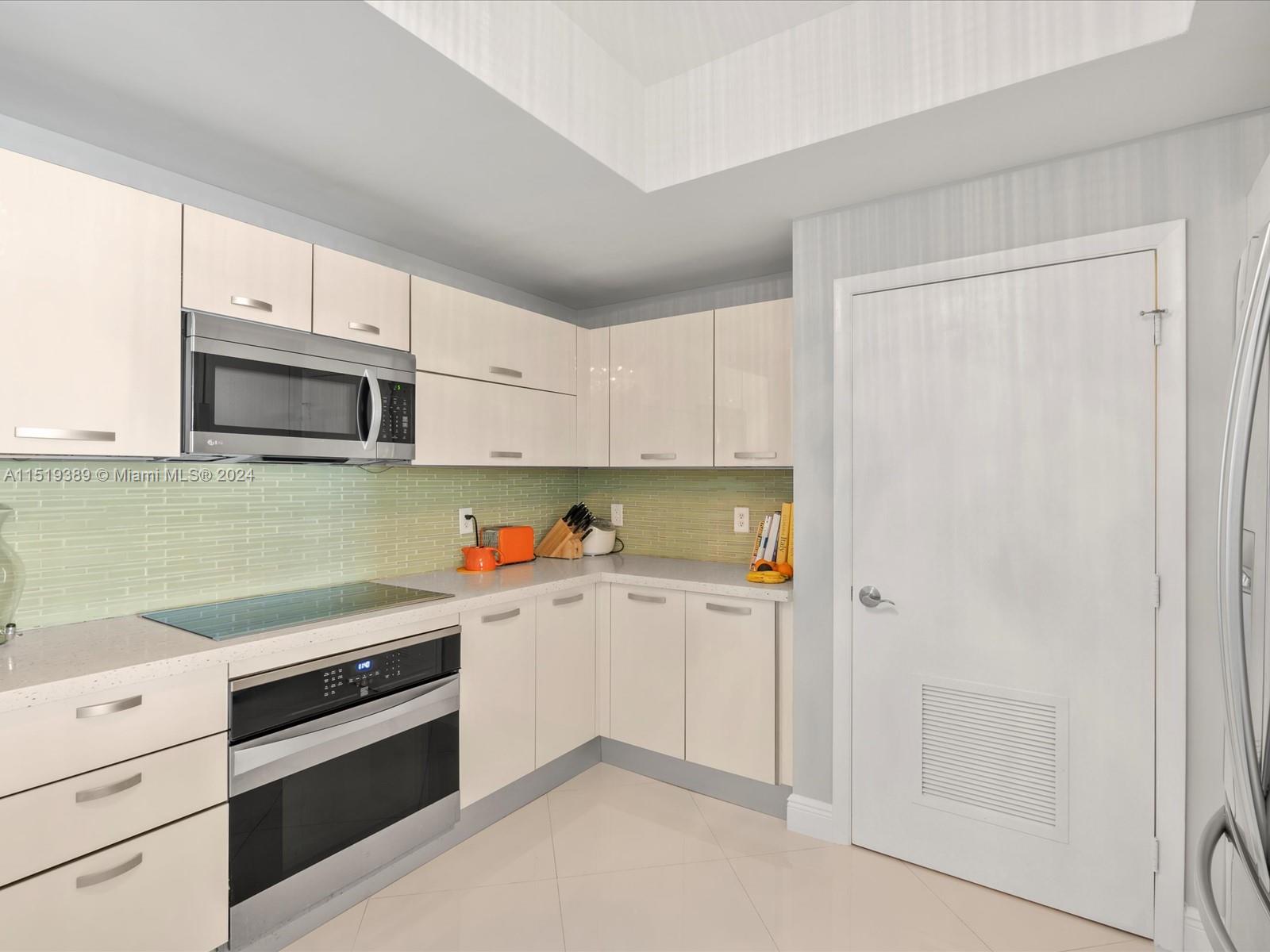 3330 190th St, Aventura, FL, 33180 United States, 3 Bedrooms Bedrooms, ,3 BathroomsBathrooms,Residential,For Sale,190th St,A11519389