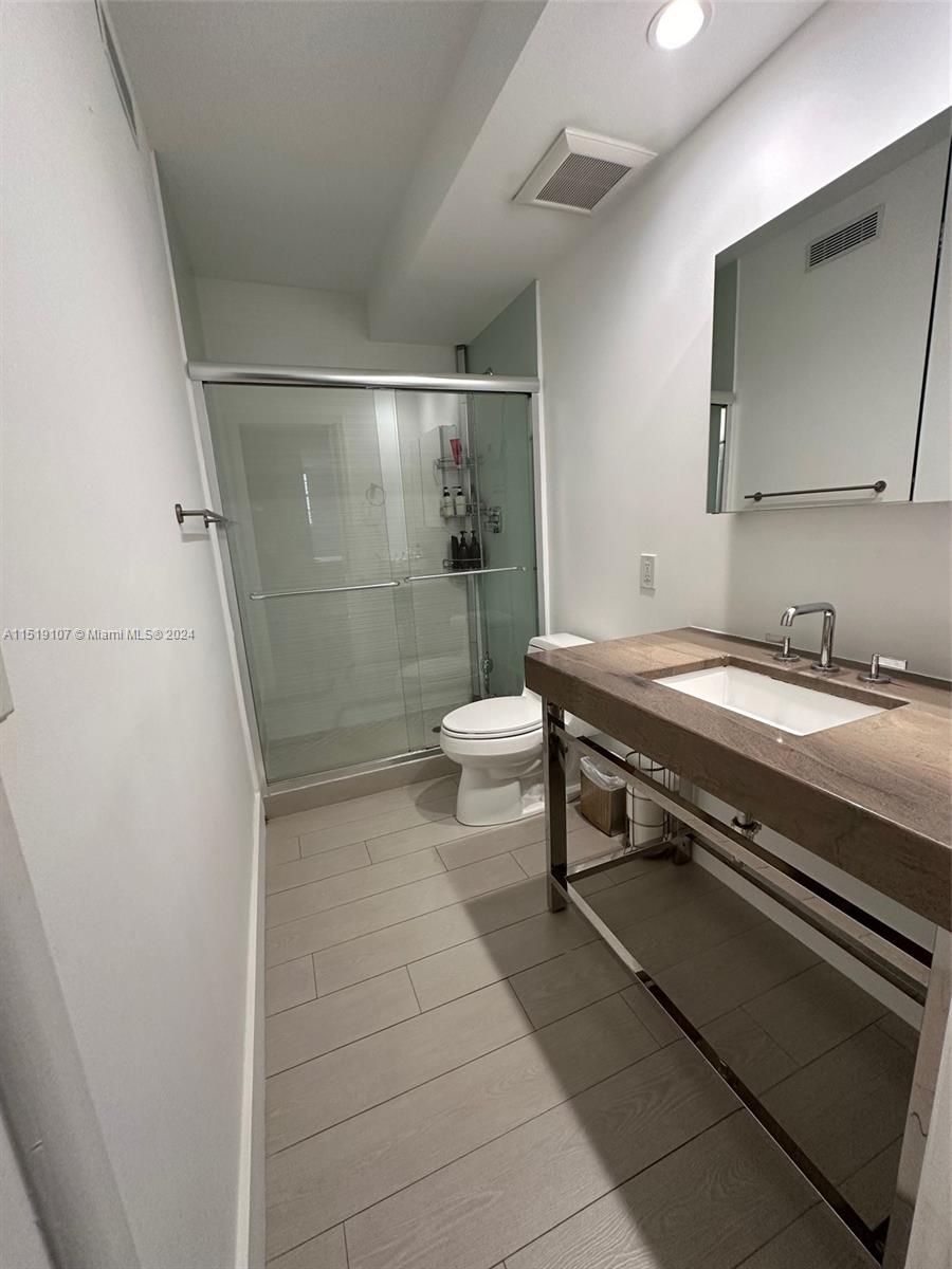 19390 Collins Ave, Sunny Isles Beach, FL, 33160 United States, 2 Bedrooms Bedrooms, ,2 BathroomsBathrooms,Residential,For Sale,Collins Ave,A11519107