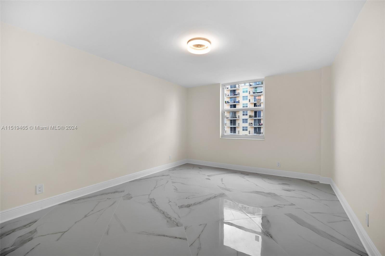 430 Golden Isles Dr 605, Hallandale Beach, Florida 33009, 2 Bedrooms Bedrooms, ,2 BathroomsBathrooms,Residential,For Sale,430 Golden Isles Dr 605,A11519465