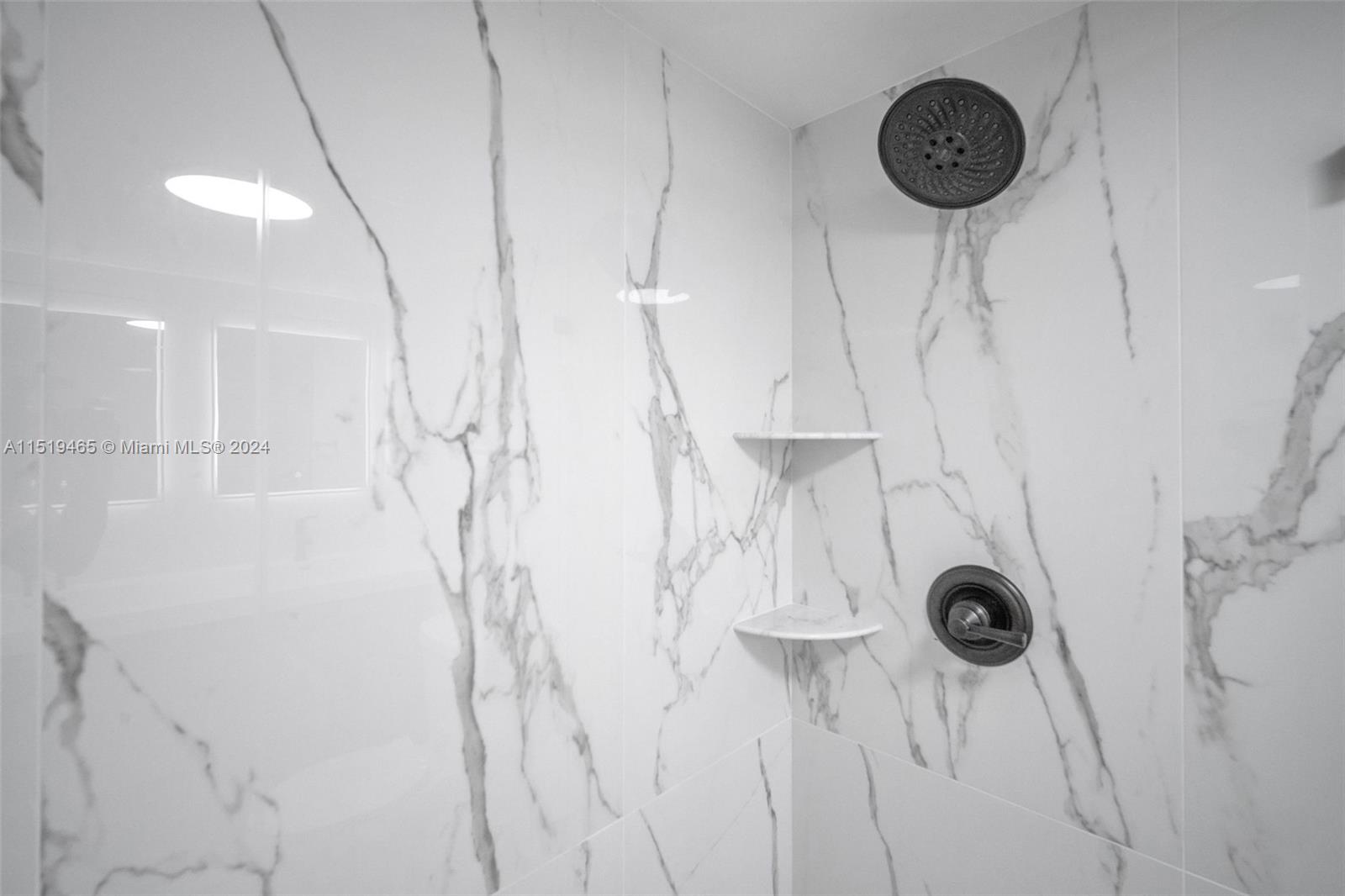 430 Golden Isles Dr 605, Hallandale Beach, Florida 33009, 2 Bedrooms Bedrooms, ,2 BathroomsBathrooms,Residential,For Sale,430 Golden Isles Dr 605,A11519465