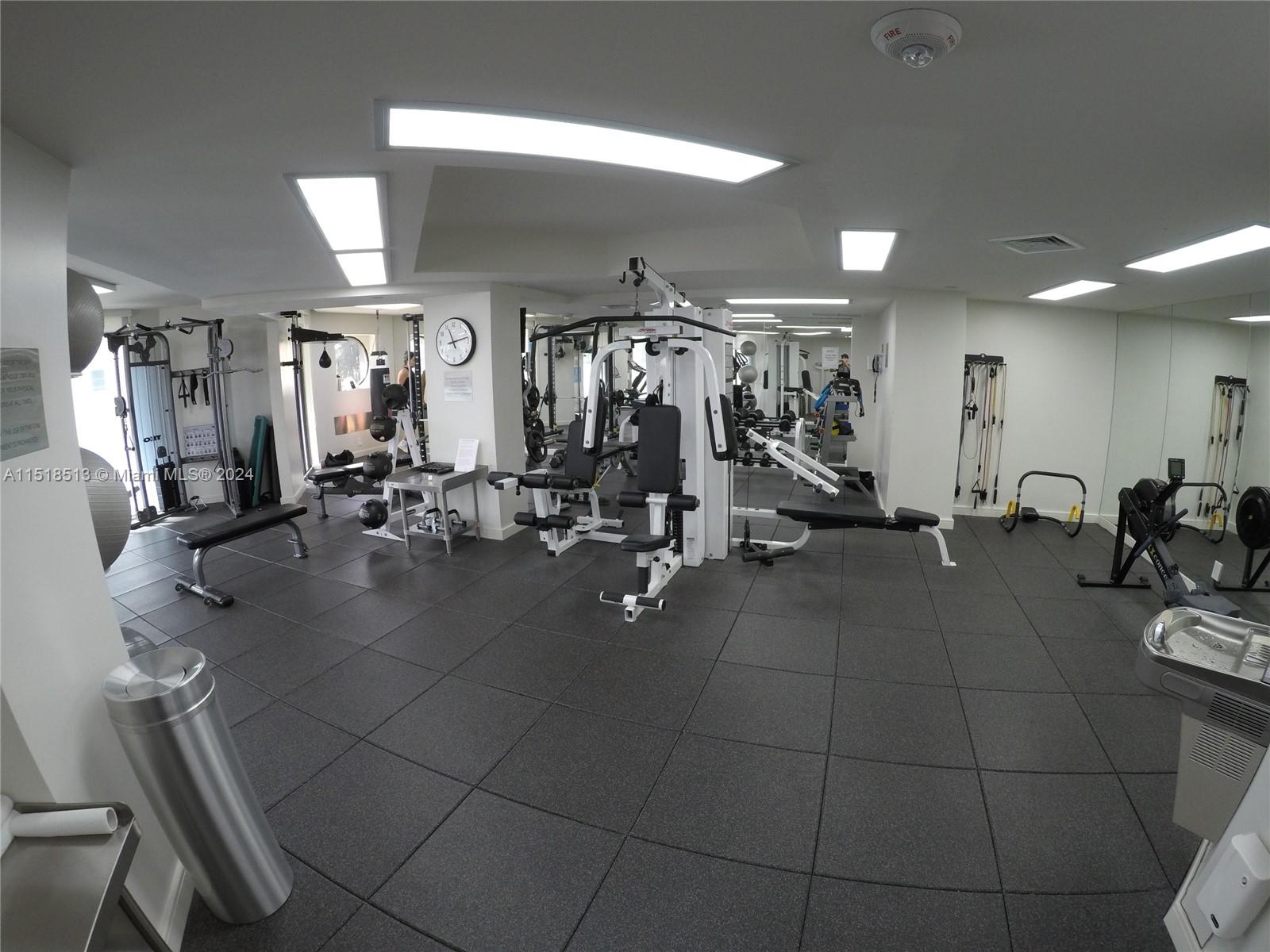 20185 Country Club Dr, Aventura, FL, 33180 United States, 3 Bedrooms Bedrooms, ,3 BathroomsBathrooms,Residential,For Sale,Country Club Dr,A11518513