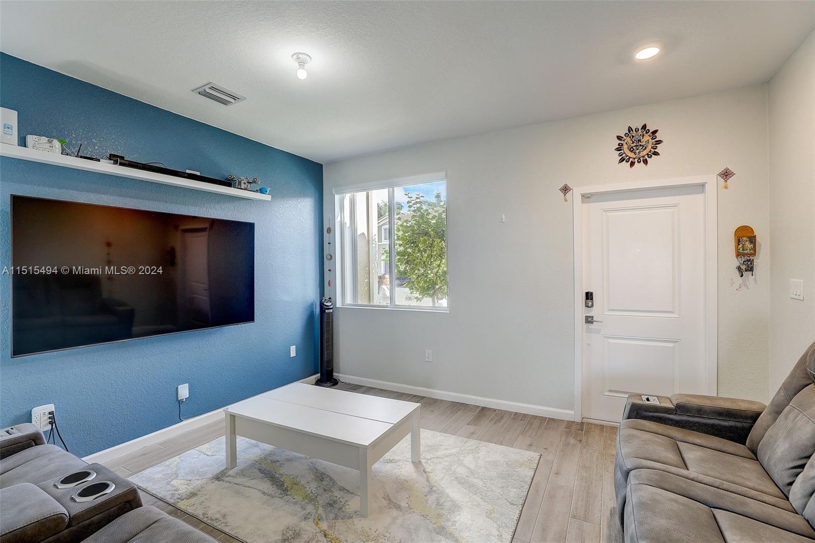 2461 SE 10th Ct, Homestead, Florida 33035, 3 Bedrooms Bedrooms, ,2 BathroomsBathrooms,Residential,For Sale,2461 SE 10th Ct,A11515494