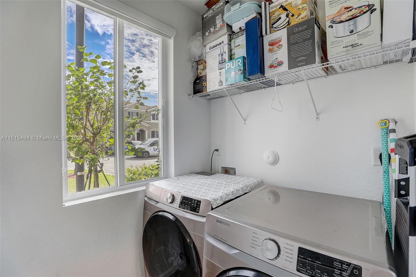 2461 SE 10th Ct, Homestead, Florida 33035, 3 Bedrooms Bedrooms, ,2 BathroomsBathrooms,Residential,For Sale,2461 SE 10th Ct,A11515494