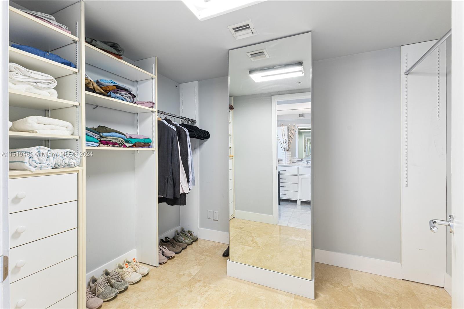 1500 Ocean Dr UPH10, Miami Beach, Florida 33139, 1 Bedroom Bedrooms, ,2 BathroomsBathrooms,Residentiallease,For Rent,1500 Ocean Dr UPH10,A11519489