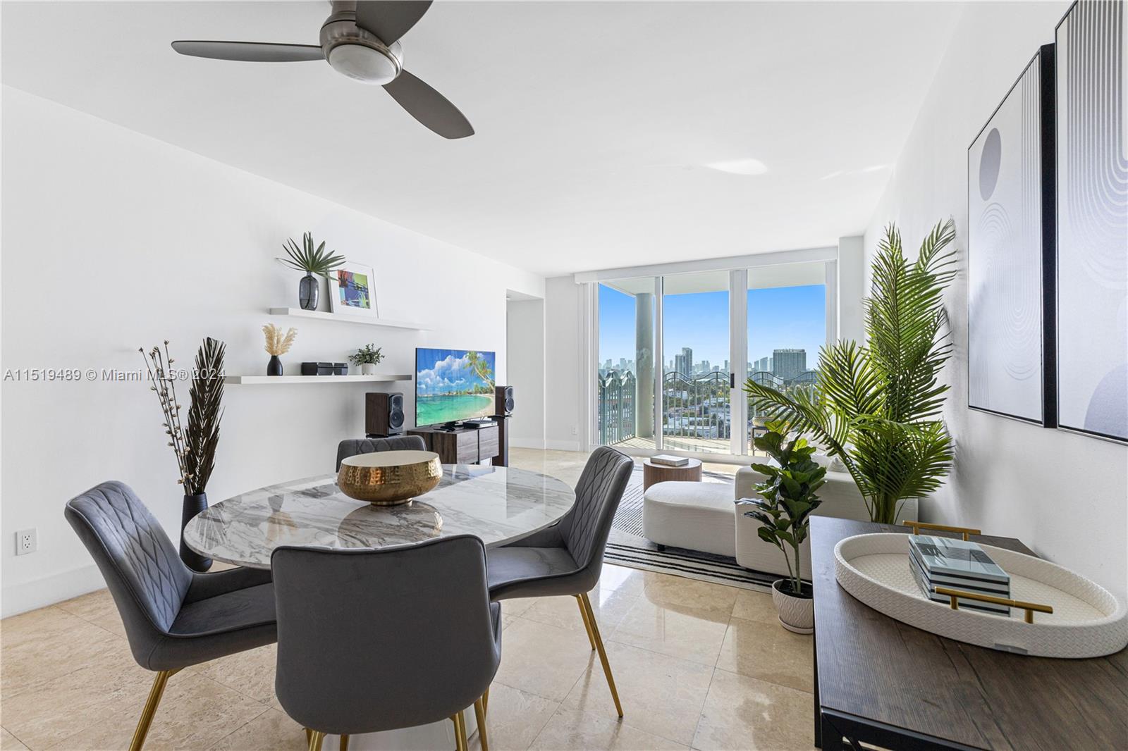 1500 Ocean Dr UPH10, Miami Beach, Florida 33139, 1 Bedroom Bedrooms, ,2 BathroomsBathrooms,Residentiallease,For Rent,1500 Ocean Dr UPH10,A11519489