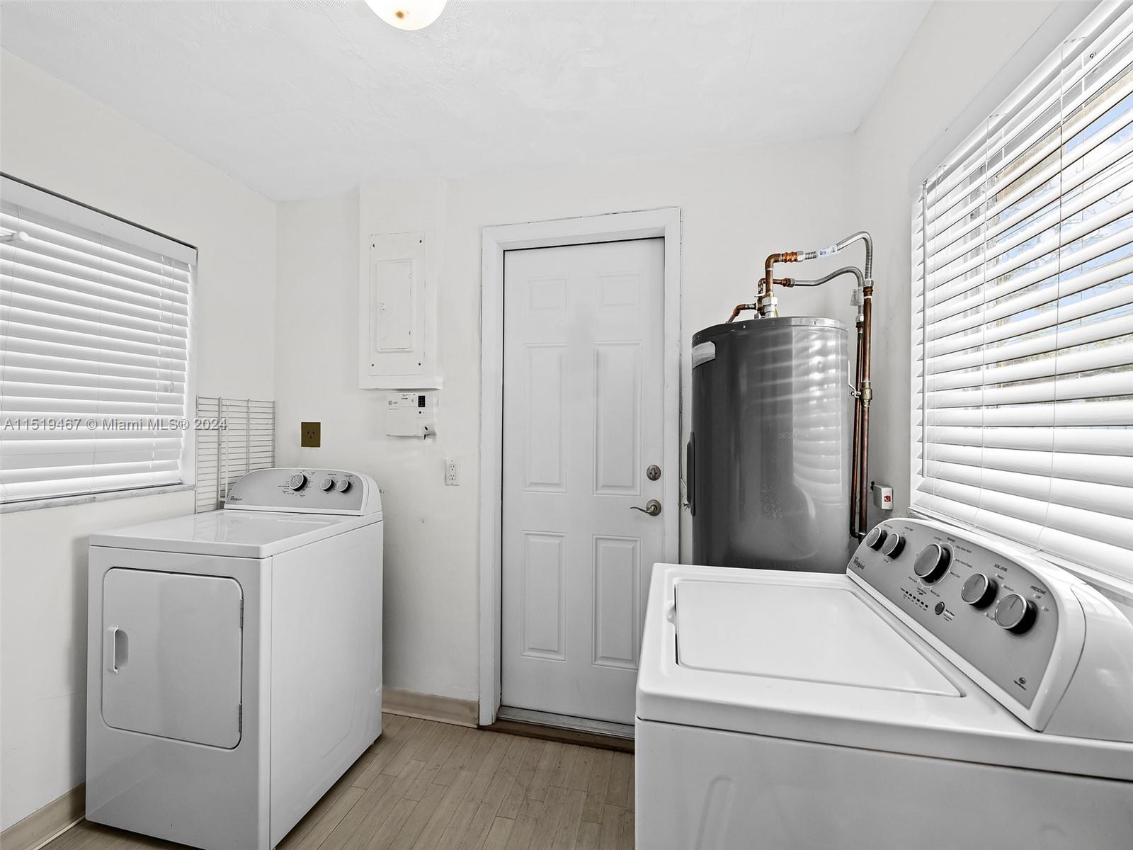 2020 NE 59th Ct, Fort Lauderdale, Florida 33308, 2 Bedrooms Bedrooms, ,2 BathroomsBathrooms,Residential,For Sale,2020 NE 59th Ct,A11519467