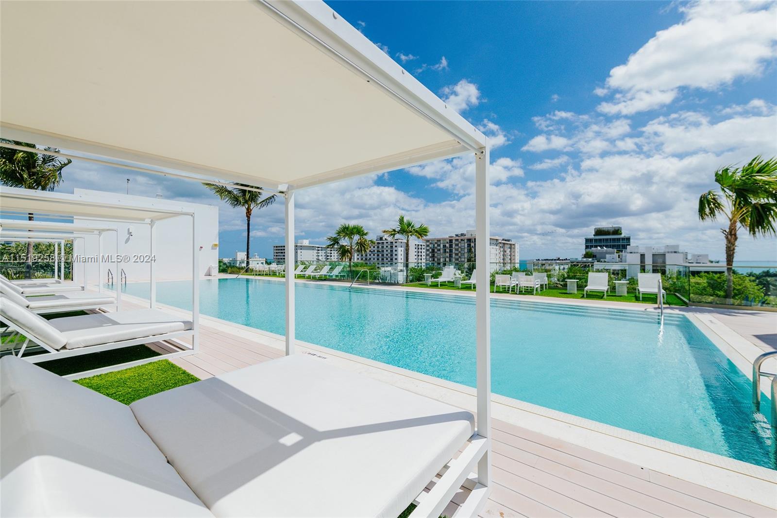 300 Collins Ave 2F, Miami Beach, Florida 33139, 3 Bedrooms Bedrooms, ,3 BathroomsBathrooms,Residentiallease,For Rent,300 Collins Ave 2F,A11519258