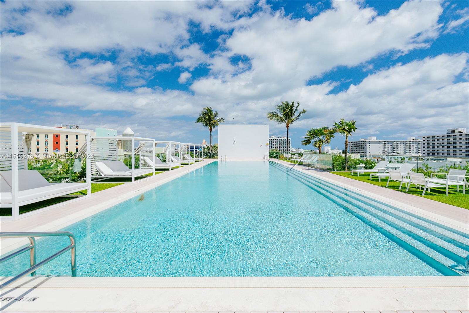 300 Collins Ave 2F, Miami Beach, Florida 33139, 3 Bedrooms Bedrooms, ,3 BathroomsBathrooms,Residentiallease,For Rent,300 Collins Ave 2F,A11519258