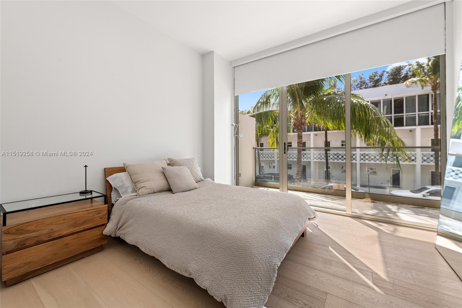 300 Collins Ave 2F, Miami Beach, Florida 33139, 3 Bedrooms Bedrooms, ,3 BathroomsBathrooms,Residentiallease,For Rent,300 Collins Ave 2F,A11519258