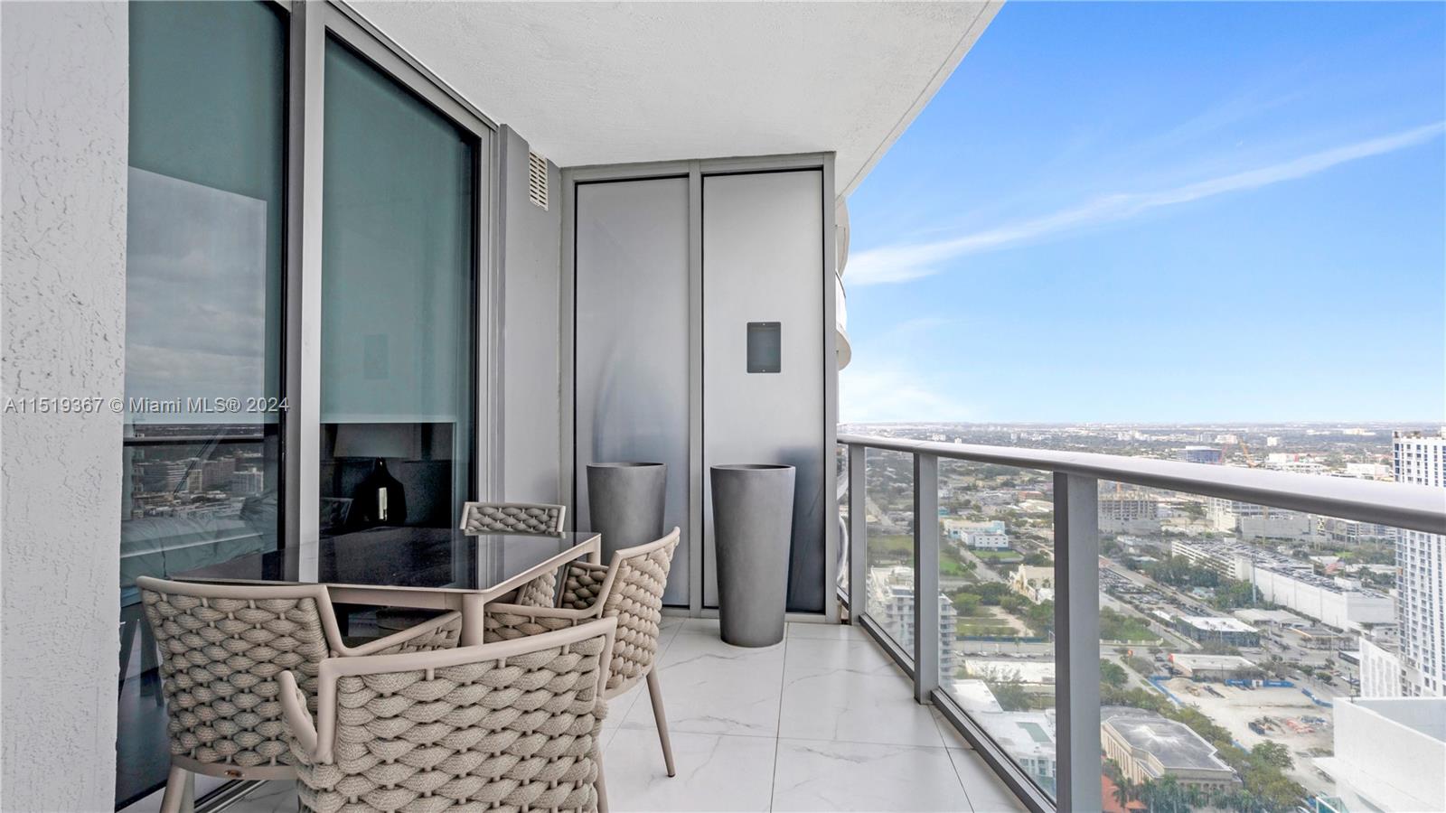 488 NE 18th St 4211, Miami, Florida 33132, 2 Bedrooms Bedrooms, ,3 BathroomsBathrooms,Residentiallease,For Rent,488 NE 18th St 4211,A11519367