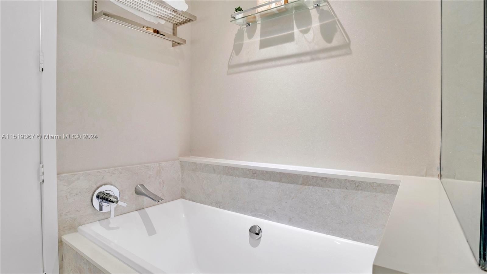 488 NE 18th St 4211, Miami, Florida 33132, 2 Bedrooms Bedrooms, ,3 BathroomsBathrooms,Residentiallease,For Rent,488 NE 18th St 4211,A11519367