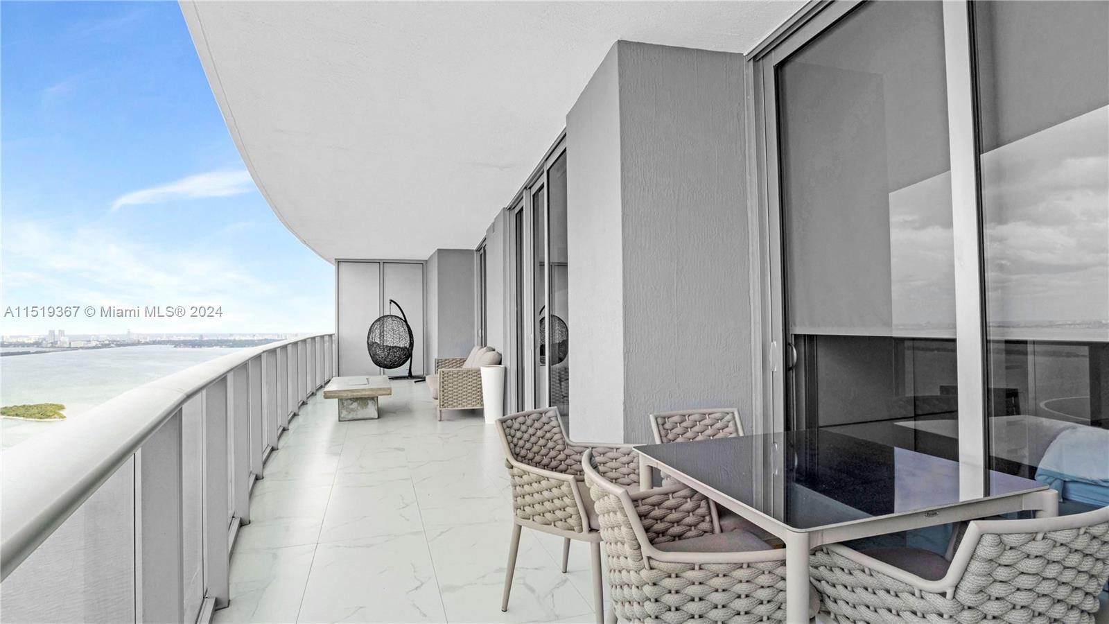 488 NE 18th St 4211, Miami, Florida 33132, 2 Bedrooms Bedrooms, ,3 BathroomsBathrooms,Residentiallease,For Rent,488 NE 18th St 4211,A11519367