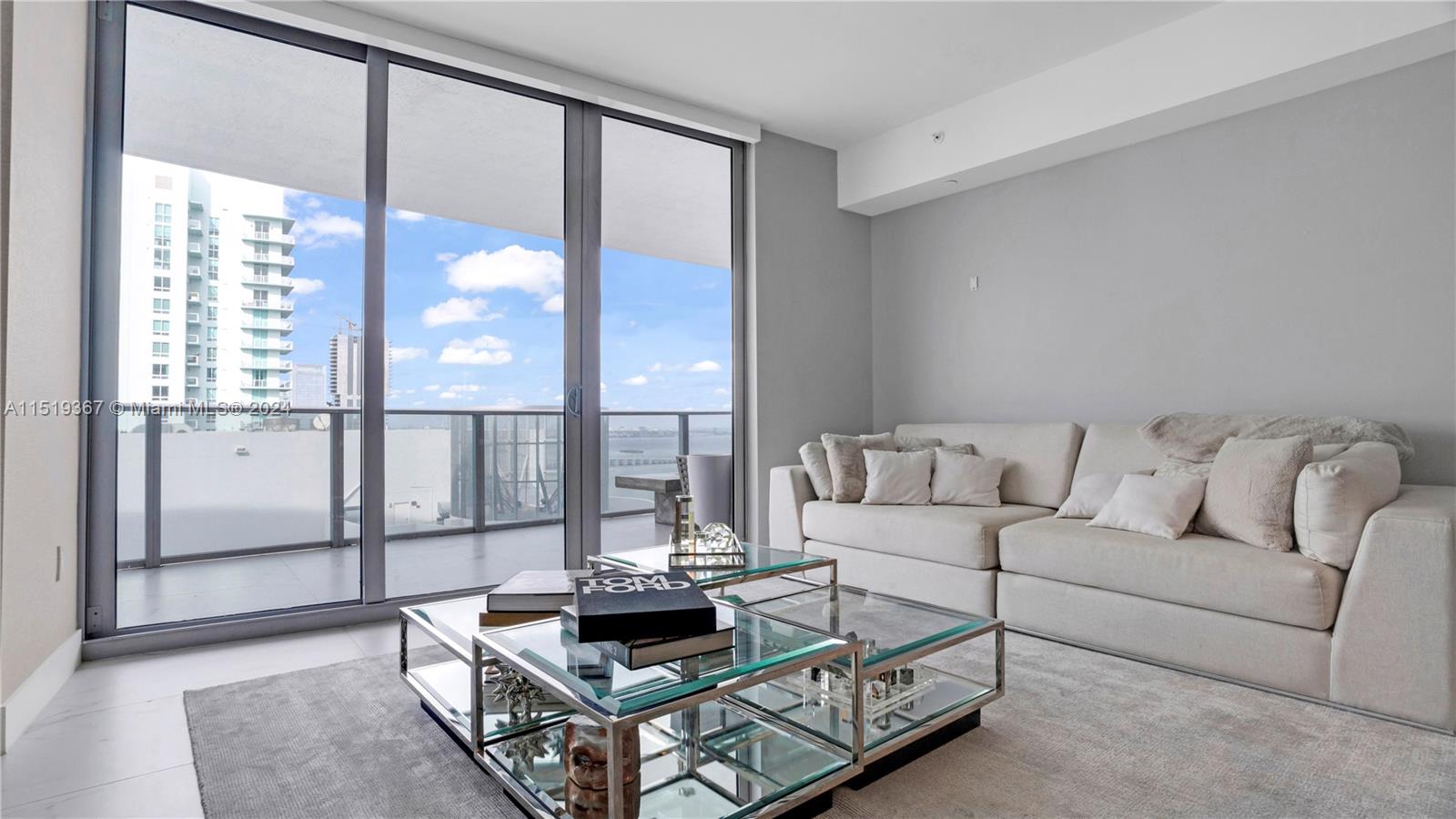 488 NE 18th St 4211, Miami, Florida 33132, 2 Bedrooms Bedrooms, ,3 BathroomsBathrooms,Residentiallease,For Rent,488 NE 18th St 4211,A11519367